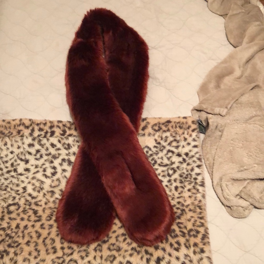 Faux Frenzi oxblood faux fur scarf